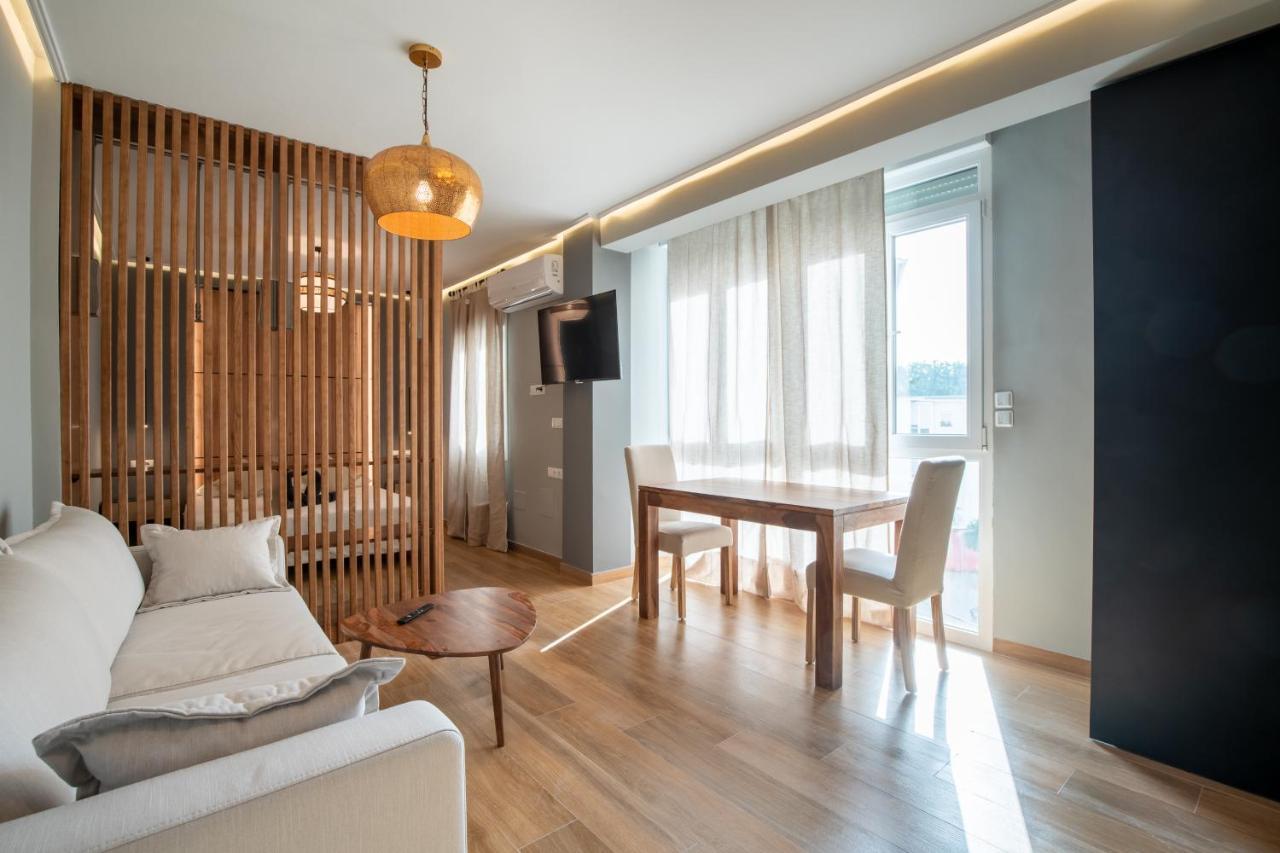 Triana Apartments Deluxe Seville Phòng bức ảnh